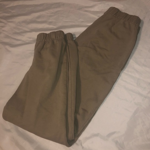 Brandy Melville light brown/tan rosa sweatpants - Picture 3 of 3